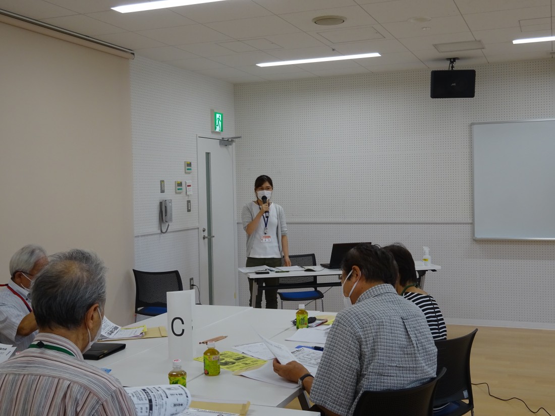 事務職員新沼、福祉除雪の説明写真